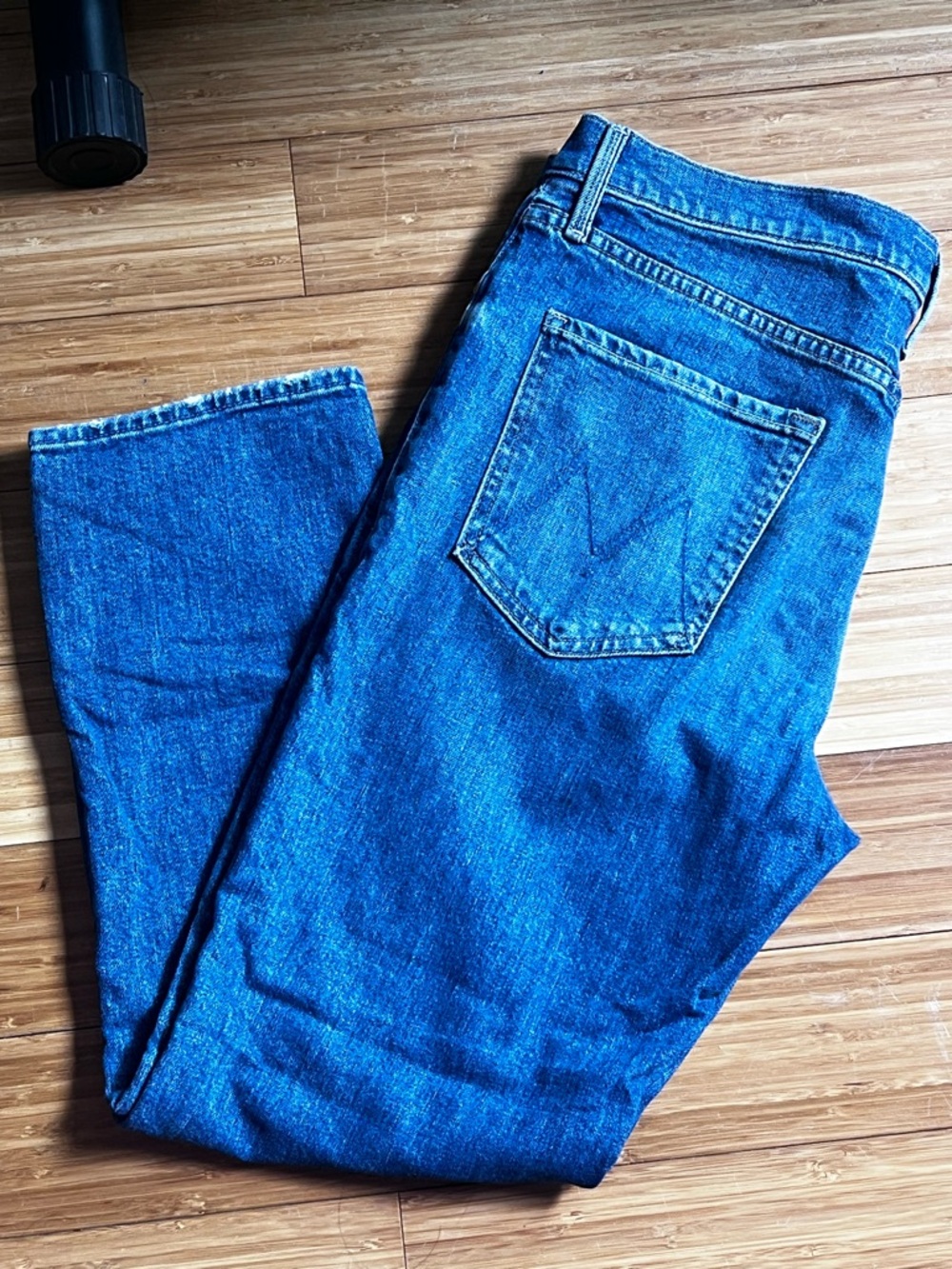 MOTHER Straight Jeans in Blue. TOMCAT